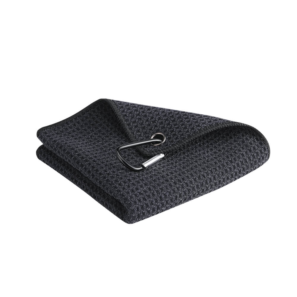 Microfiber golf towel for final cleaning and polishing of clubs